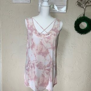Cute Women’s Tank Size Large 💗